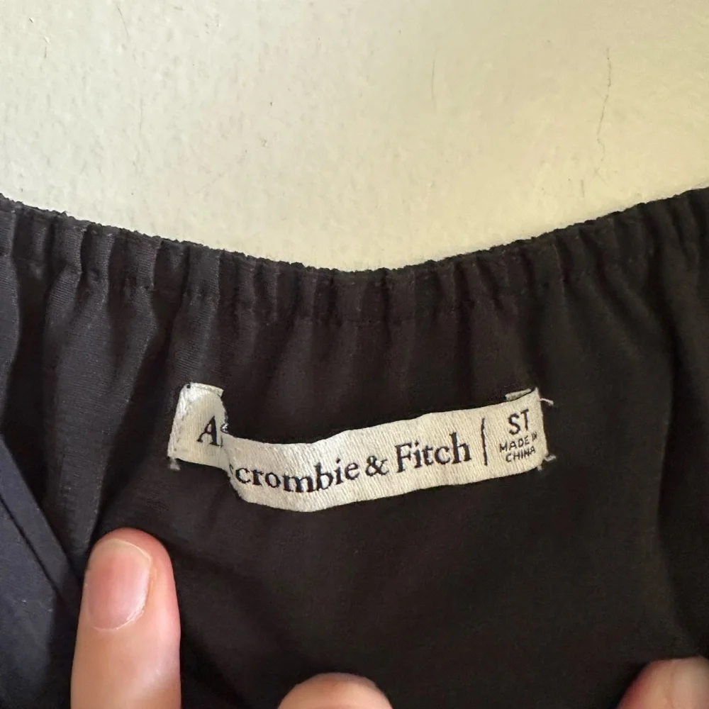 Abercrombie & Fitch Black Angel Sleeve Smocked Waist Mini Dress size ST EUC - Picture 11 of 12